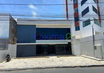 Ponto comercial com 2 pavimentos em frente ao iate clube aracaju