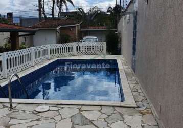 Casa com 6 quartos à venda na rua das palmeiras, praia das palmeiras, caraguatatuba, 274 m2 por r$ 900.000