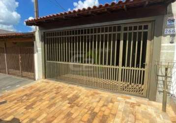 Encantadora casa à venda no jardim centenário, são carlos