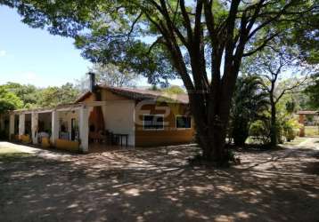 Chácara de luxo com piscina e poço artesiano no vale santa felicidade