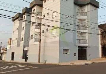 Apartamento de 2 dormitórios com suíte e armários - cidade jardim, são carlos