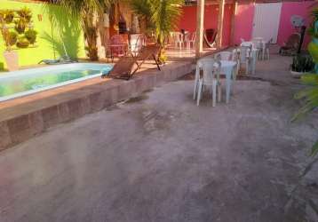 Vende se excelente casa c/ piscina e quintal amplo