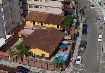 Casa alto padrão, 7 suítes, 10 vagas, 9 banheiro, espaço gourmet, piscina enorme