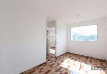 Apartamento em colônia (zona leste)