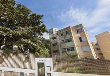 Apartamento em capoeiras