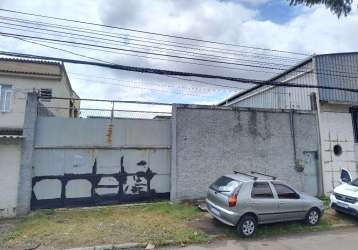 Galpão em realengo 420 metros quadrados, com dois escritórios, espaço para funcionários, cozinha, banheiro