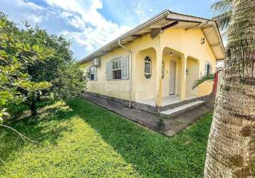 Casa à venda, 3 quartos, 1 suíte, 1 vaga, oficinas - tubarão/sc