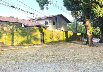 Linda mansão duplex em frente ao parque adahil barreto