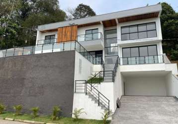 Casa à venda de 315m² no condomínio do arujazinho!!!