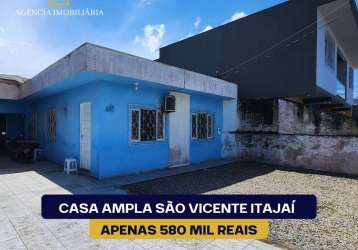 ?casa no bairro são vicente em rua comercial, itajaí/sc