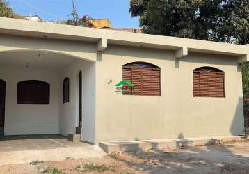 Casa com 3 quartos para alugar na beco bela vista, 40, vale verde, mariana por r$ 1.500