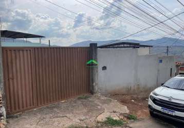 Casa com 2 quartos à venda na rua das goiabeiras, 12, santa rita de cássia, mariana por r$ 300.000