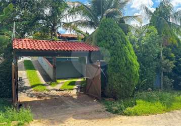 Casa a venda no condomínio terras de santa rosa