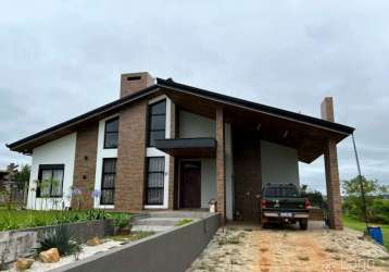 Casa à venda em contorno