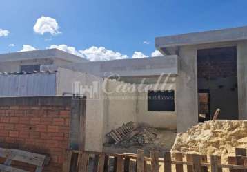 Vende duas casas, localizadas no cará cará