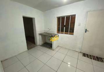 Casa com 2 dormitórios para alugar por r$ 800,00/mês - parque das américas - mauá/sp