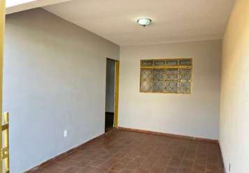 Casa com 3 quartos para alugar na rua 1, vila são joaquim, anápolis, 96 m2 por r$ 1.100