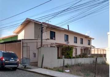 Excelente sobrado de entrada coletiva no bairro charqueadas!! com 02 dormitórios, sala para 02 ambientes, cozinha, churrasqueira, área de serviço, banheiro social, lavabo e 01 vaga de garagem.  sobrad