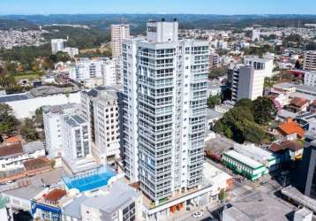 Apartamentos com 03 dormitórios (03 suítes, sendo 01 master), sala de estar e jantar, cozinha, área de serviço, escritório, sacada aberta na lavanderia, churrasqueira, banheiro social, lavabo e opção 