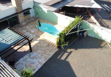 Casa com piscina na avenida américa belay