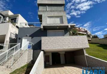 Casa em condomínio - tamboré - sp