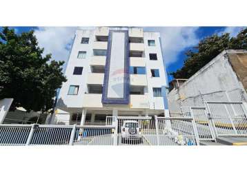 Apartamento 2/4 com suíte em itapuã