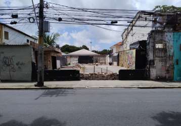 Terreno próximo à universidade católica excelente para estacionamento bar ou lava jato com poço