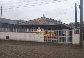 Casa com 4 dormitórios em baln. piçarras