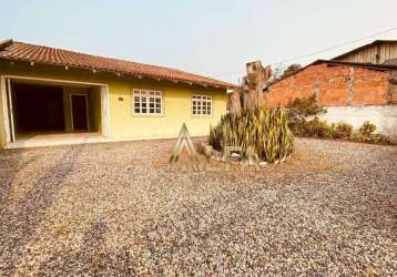 Casa com 4 dormitórios em meia praia navegantes