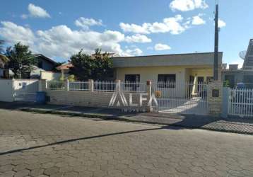 Casa com 4 dormitórios à venda, 120 m² por r$ 700.000,00 - centro - penha/sc