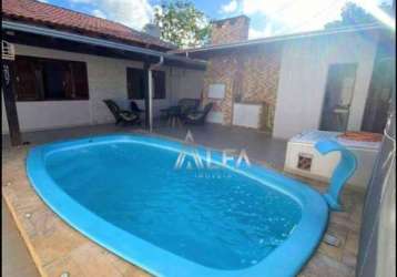 Casa 3 dormitórios com piscina