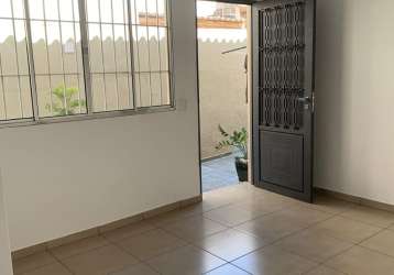 Casa térrea, 1 dorm , 39 m² por r$ 1.700,00