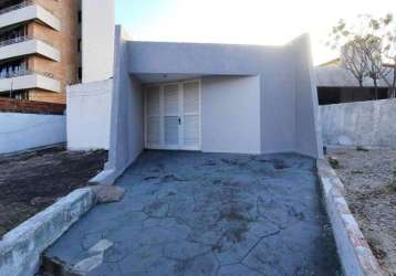 Casa para alugar com 04 quartos no bairro de fátima, fortaleza/ce