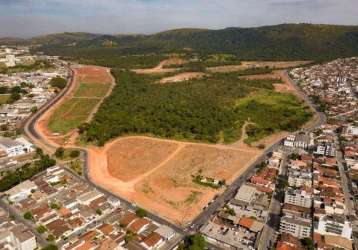 Lotes a partir de 525 m²  infraestrutura completa com acessibilidade, mobilidade, conforto e segurança. água, luz e esgoto ruas asfaltadas passeios gr