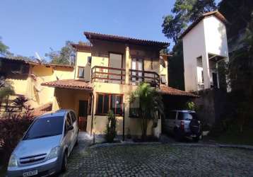 Casa de 2 quartos em maria paula