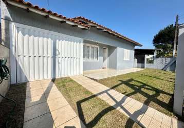 Linda casa em região de moradores em capão  novo