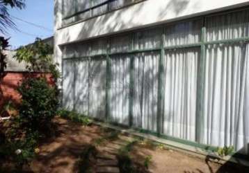 Sobrado à venda de 337m² | 04 dormitórios, sendo 01 suíte e 02 vagas de garagem | centro - são josé dos campos |