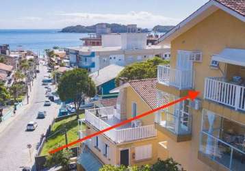 Apartamento de 2 dormitórios, sendo uma suíte, com linda vista para a praia de b