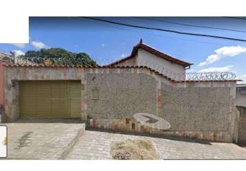 Casa com 4 quartos à venda na rua joana d'arc, primeiro de maio, belo horizonte, 415 m2 por r$ 785.000