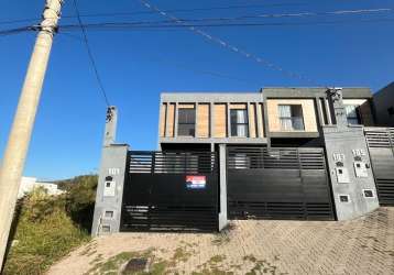 Linda casa com 2 quartos área externa e duas vagas no francisco bernardino