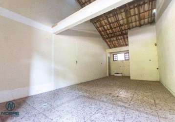 Sobrado para alugar, 35 m² por r$ 688,56/mês - albuquerque - teresópolis/rj