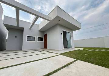 Casa excelente a venda no bairro quinta dos açorianos em barra velha