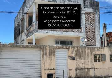 Casa 3/4, andar superior, localização privilegiada.