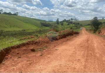 Terreno de 2.000 metros á venda!