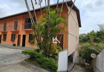 Casa com 2 dormitórios à venda, 96 m² por r$ 405.000,00 - várzea - teresópolis/rj