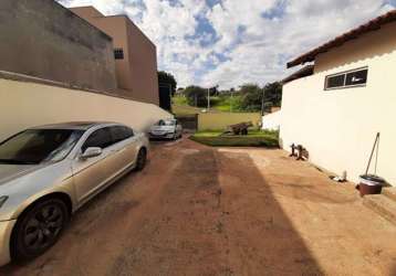 Casa a venda próximo a av. robert koch