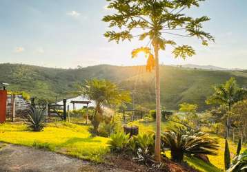 Chácara em piracaia - região da represa municipal - rodeado por natureza