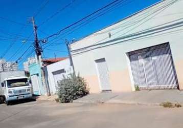 Casa com 4 quartos à venda na travessa daniel rodrigues, cidade alta, cuiabá por r$ 350.000