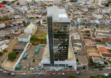 Sala comercial com 1 sala para alugar na senador josé lourenço dias, 1440, setor central, anápolis por r$ 1.400