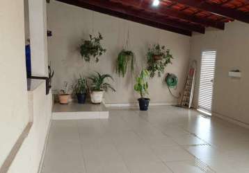 Casa com 4 quartos à venda na 6, 143, vila formosa, anápolis por r$ 430.000